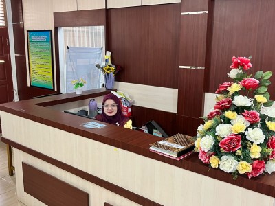 Ibu Annisa Pustakawati SMAS HANDAYANI